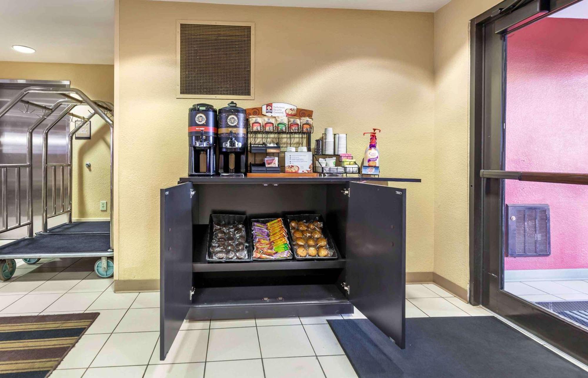 Extended America - Madison - Junction Court Hotel 2*